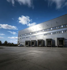 9e6cdcd6-ebf7-451d-a7f2-641b0e9dfbc6-仓库外景-1.png